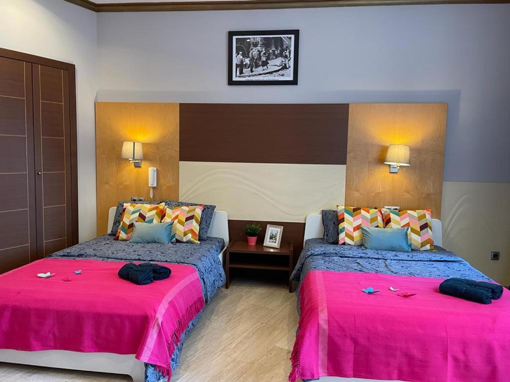 By La Rambla Rooms Barcelona Exteriör bild