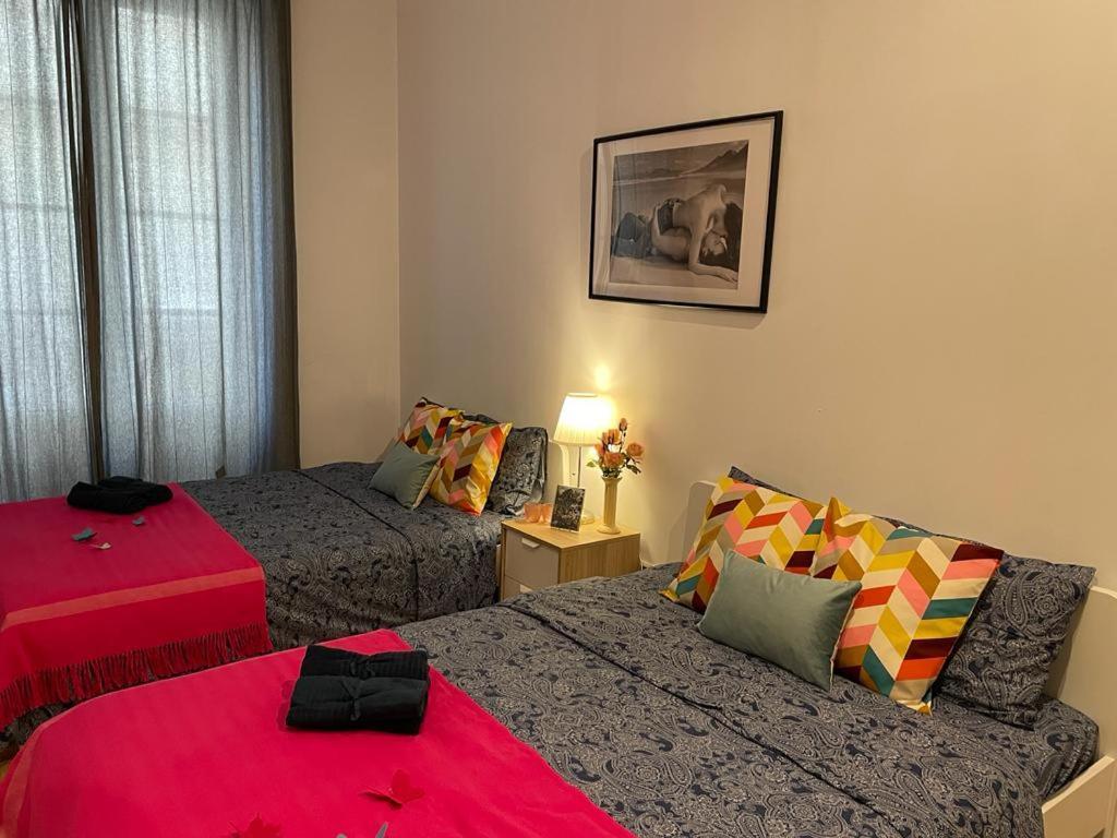 By La Rambla Rooms Barcelona Exteriör bild