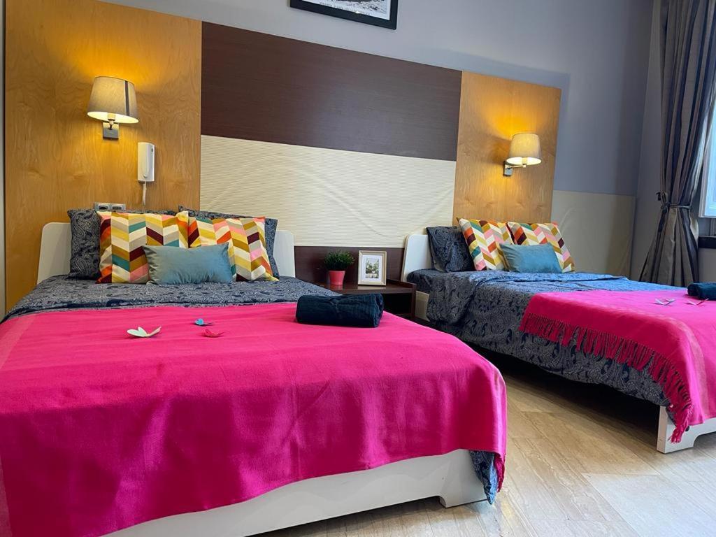 By La Rambla Rooms Barcelona Exteriör bild