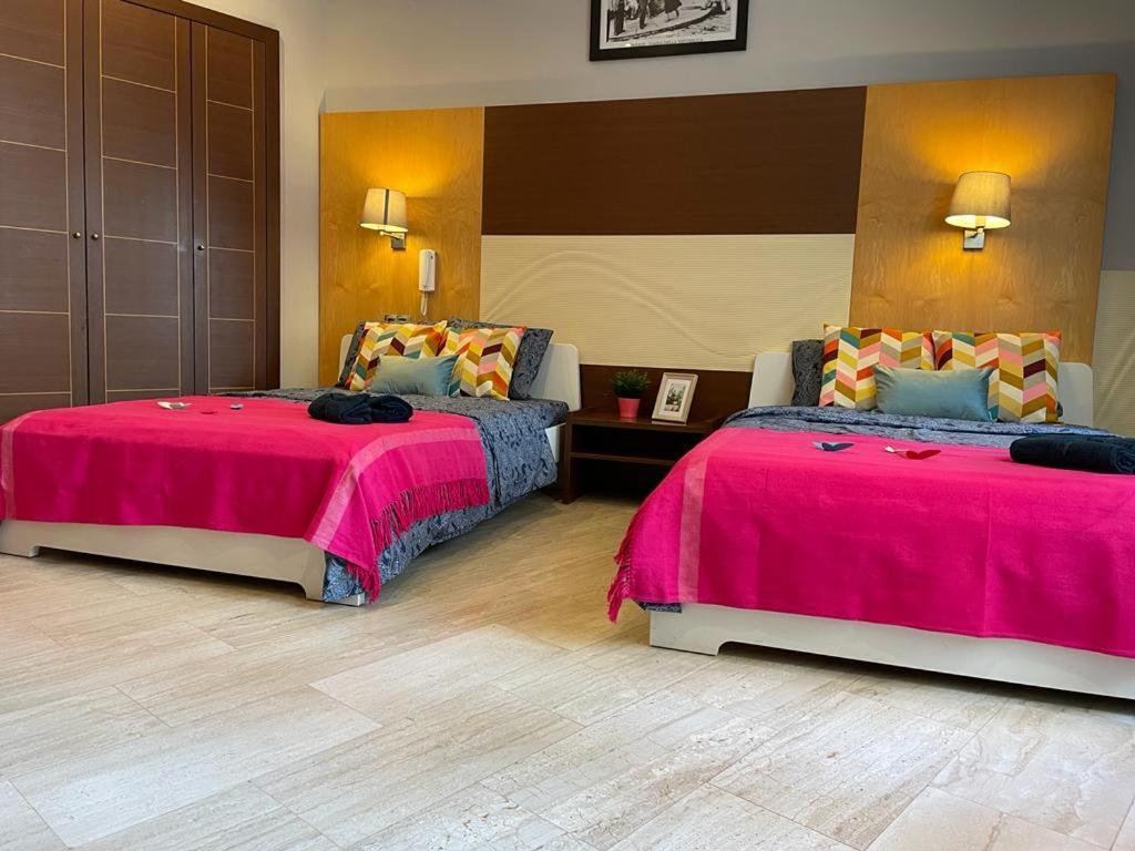 By La Rambla Rooms Barcelona Exteriör bild